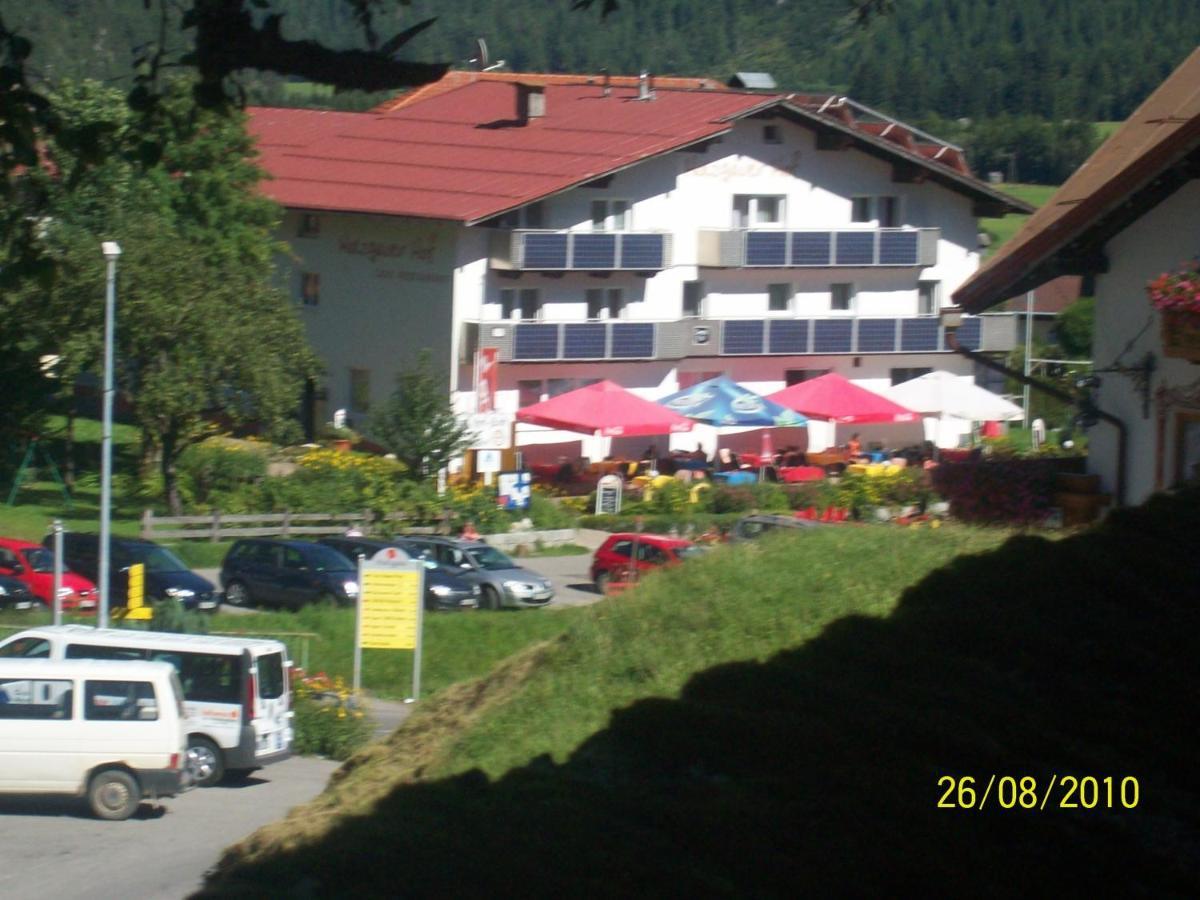 Holzgauerhof Bed & Breakfast Exterior photo